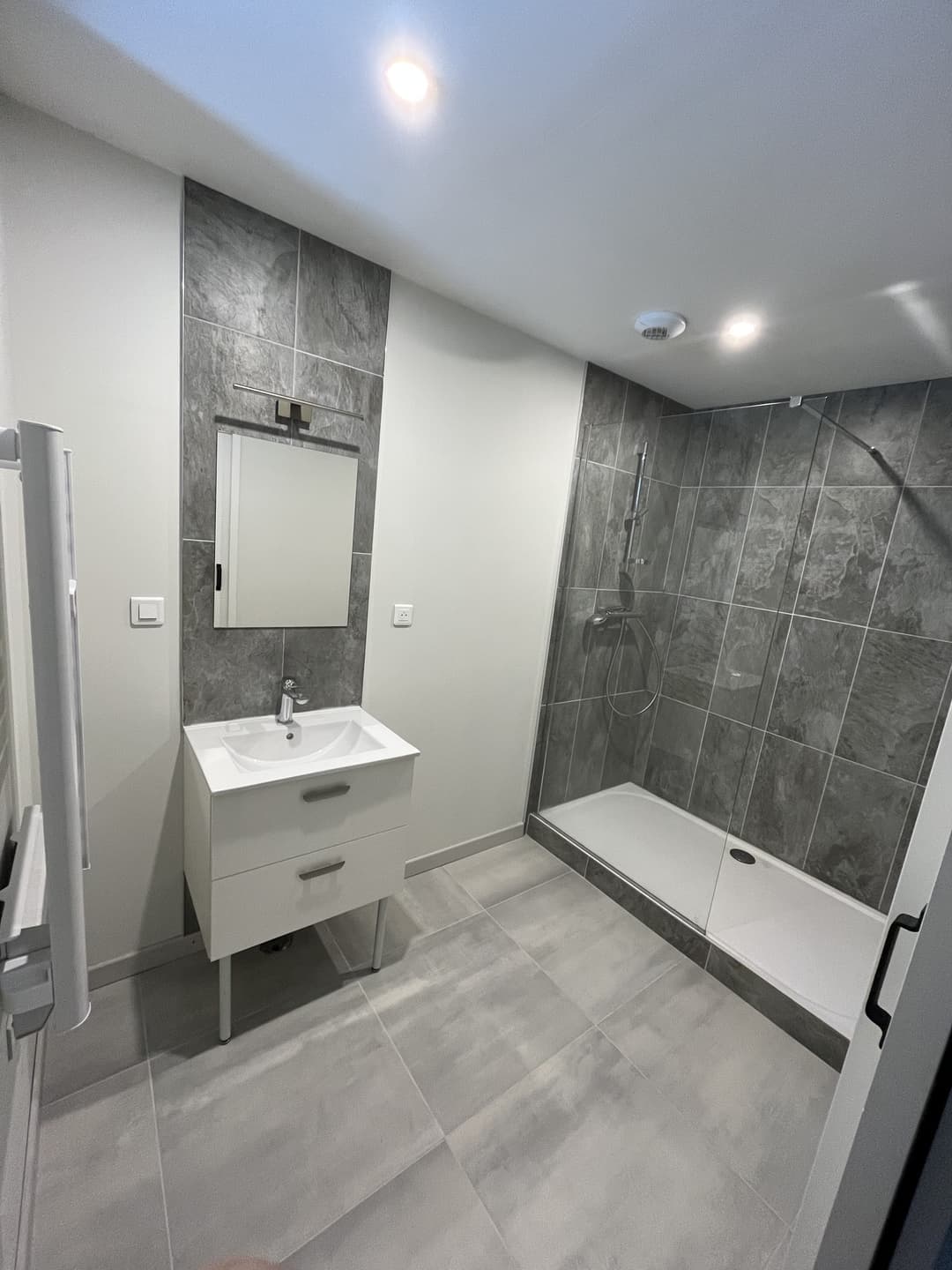 photo d'une salle de bain après rénovation